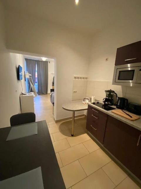 Studio Apartment Im Palais Fleur Blanche Potsdam Exterior foto